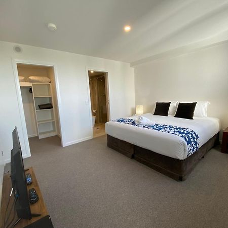 Serenity Surfers Paradise Gold Coast Exterior photo