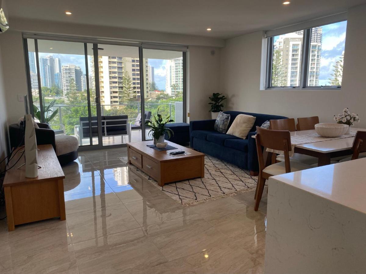Serenity Surfers Paradise Gold Coast Exterior photo