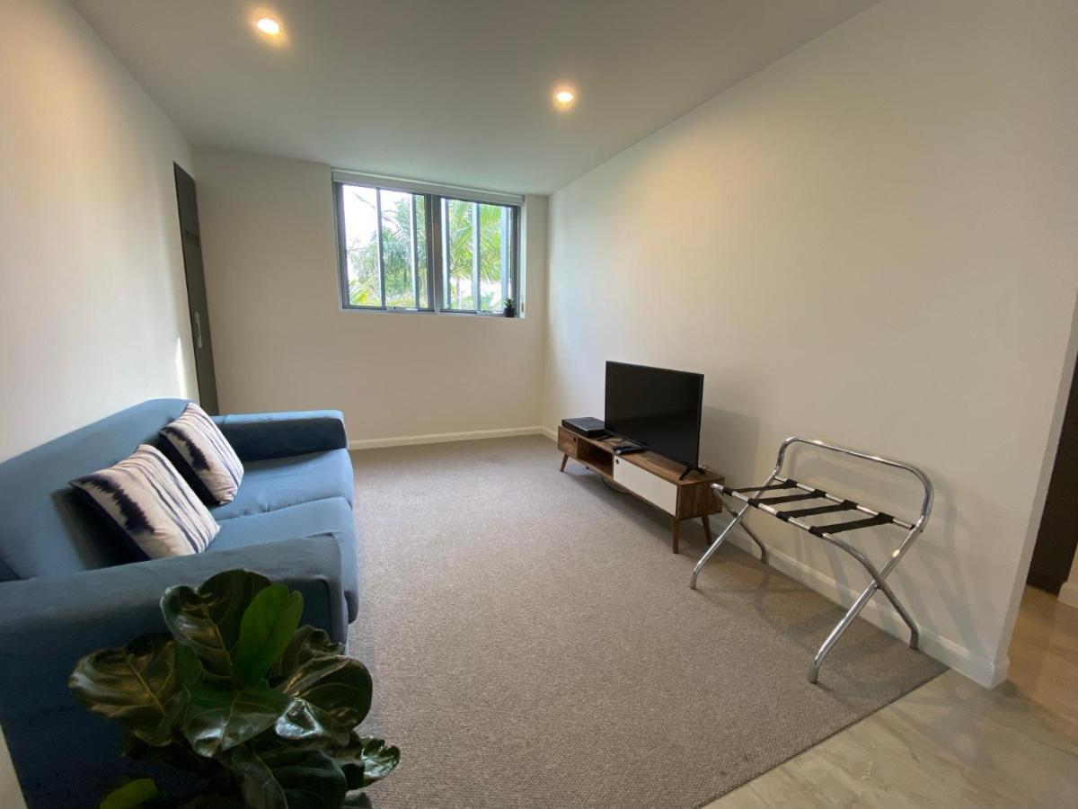 Serenity Surfers Paradise Gold Coast Exterior photo