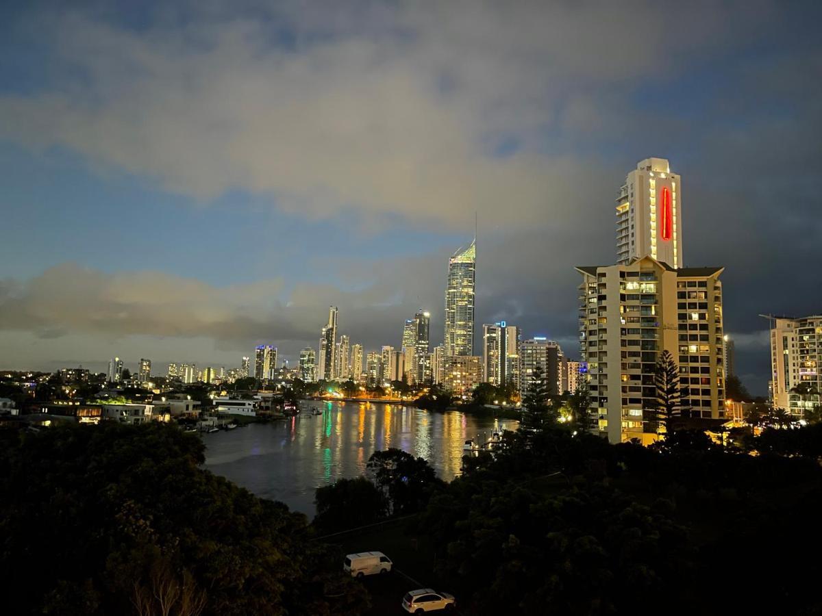 Serenity Surfers Paradise Apartment Gold Coast Exterior photo