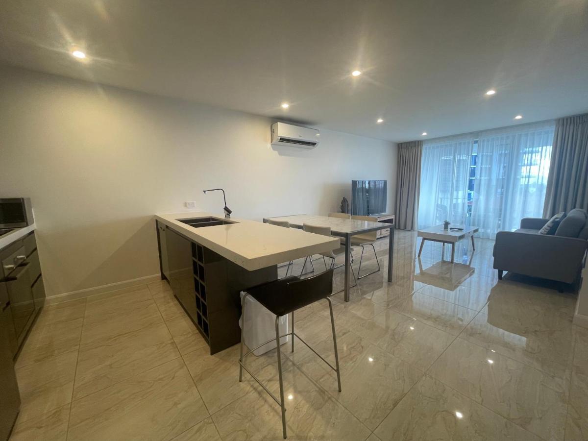 Serenity Surfers Paradise Gold Coast Exterior photo